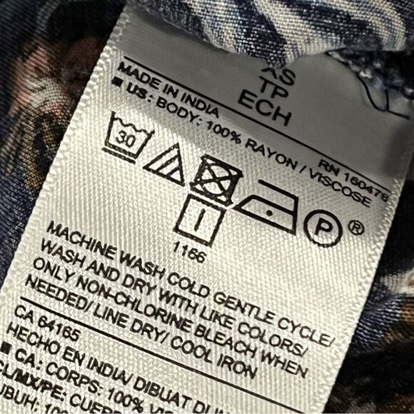 Old Navy Floral Halter navy Maxi Dress size extra small - Picture 9 of 11